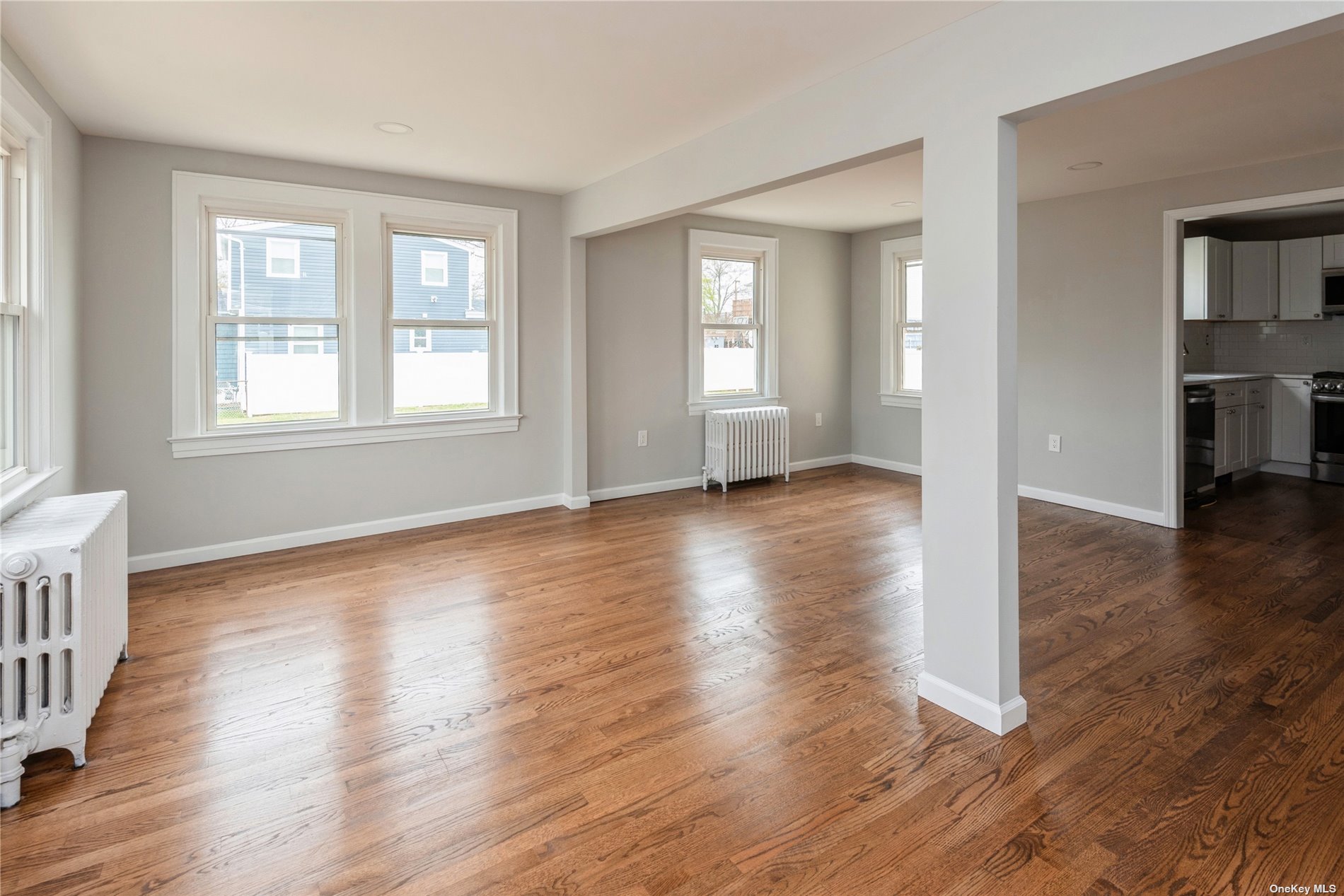 Photo 3 of 20 of 332 S 8th Street house
