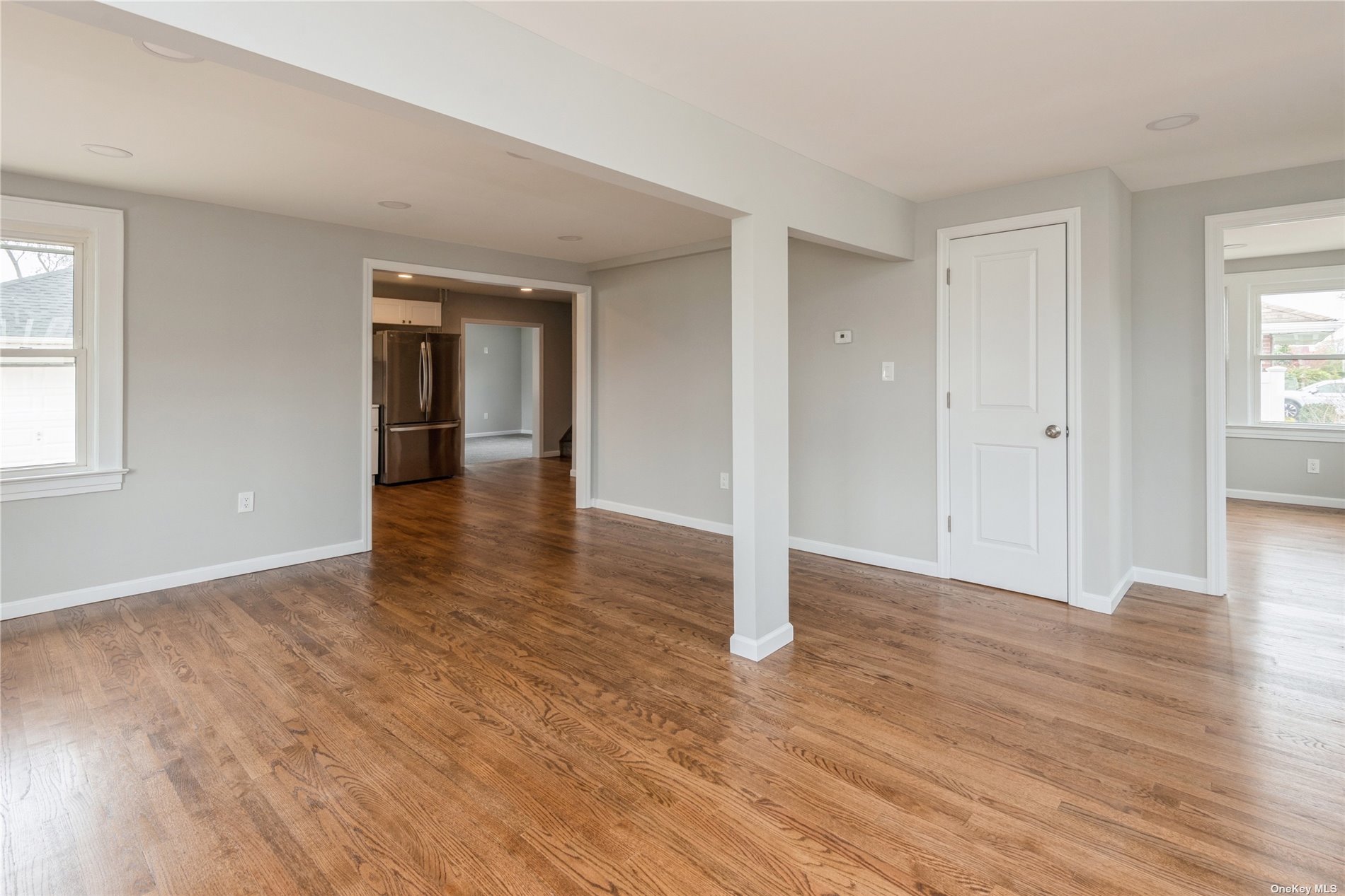 Photo 4 of 20 of 332 S 8th Street house