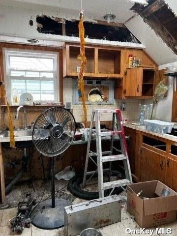 Photo 5 of 21 of 1061 Pulaski Road house