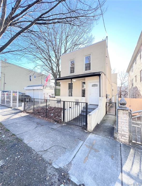 Property for Sale at 1619 Melville Street, Bronx, New York - Bedrooms: 3 
Bathrooms: 4  - $1,200,000