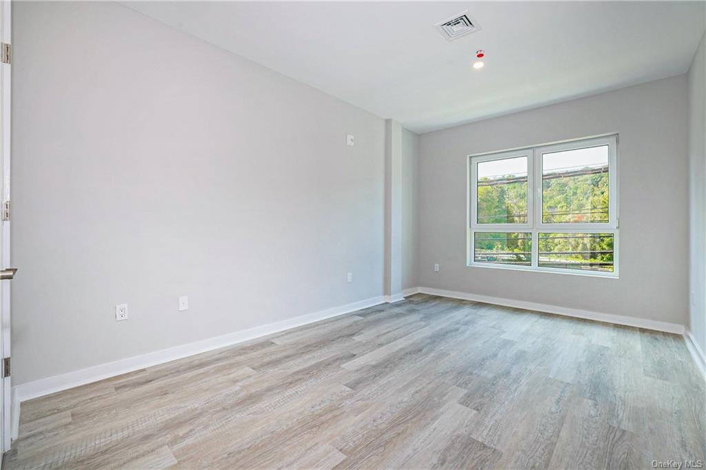 Mount Pleasant, New York 10532, United States, 1 Bedroom Bedrooms, ,1 BathroomBathrooms,Residential,Active,15938