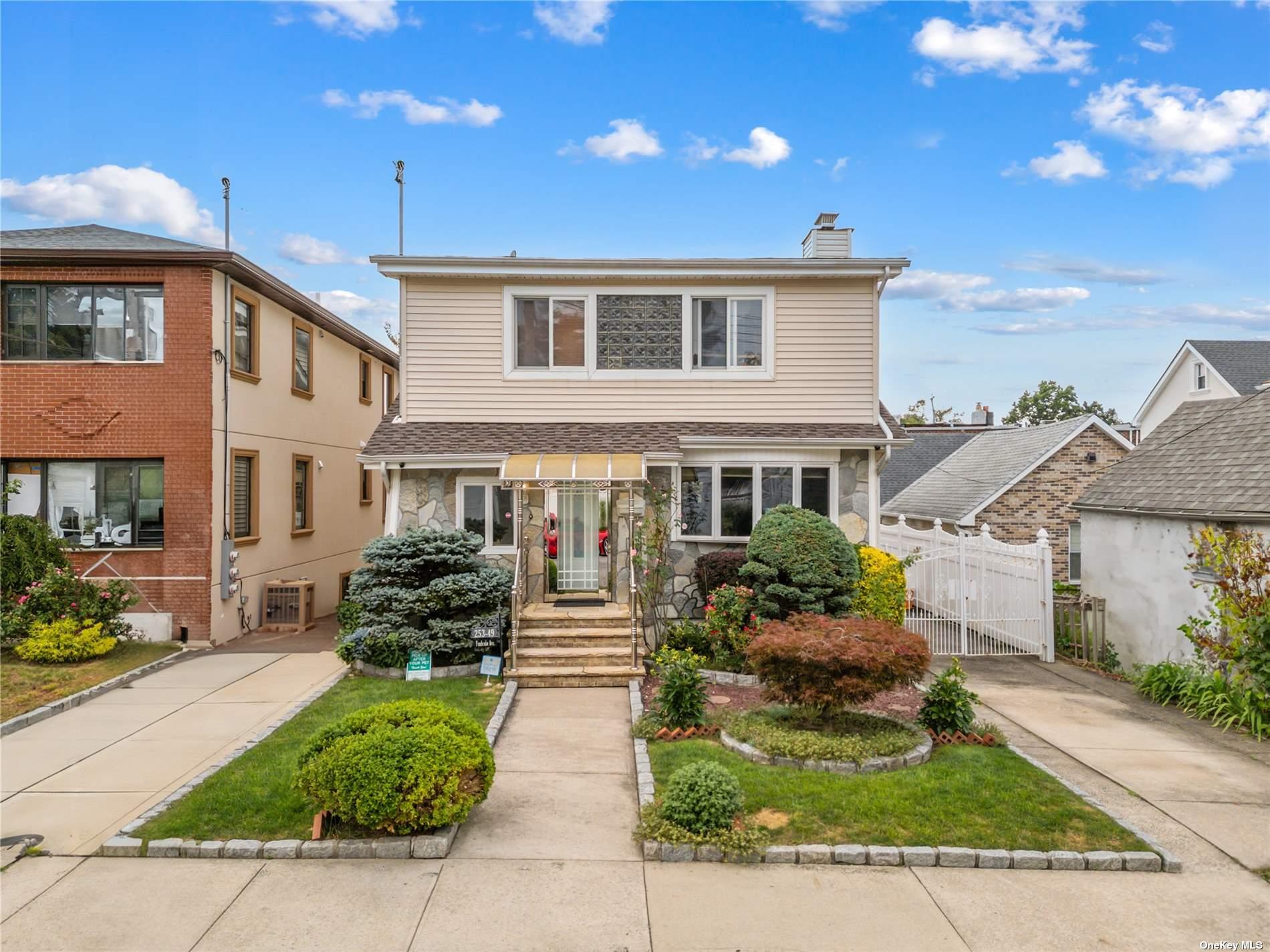 Property for Sale at Pembroke Avenue, Little Neck, Queens, NY - Bedrooms: 4 
Bathrooms: 3  - $1,388,000