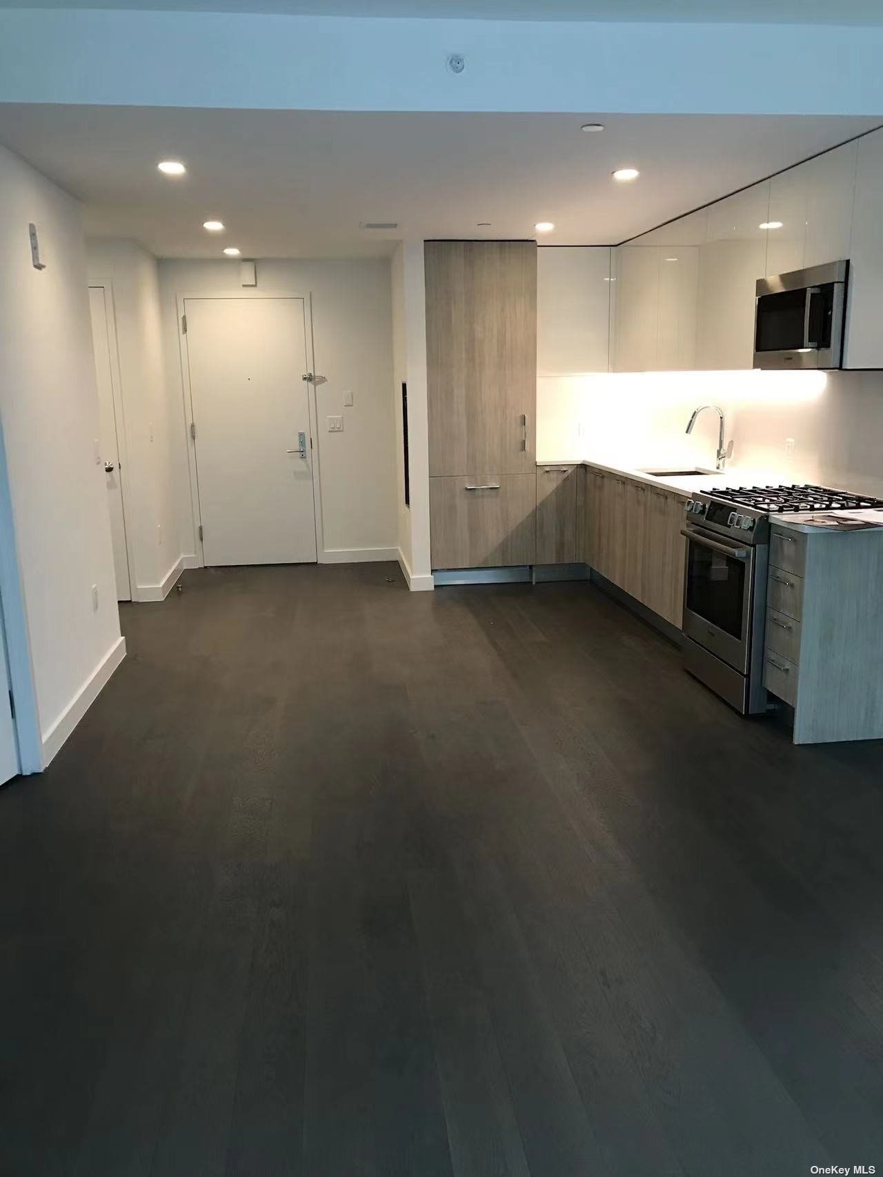 131-03 40th Road #18E, Flushing, New York image 5