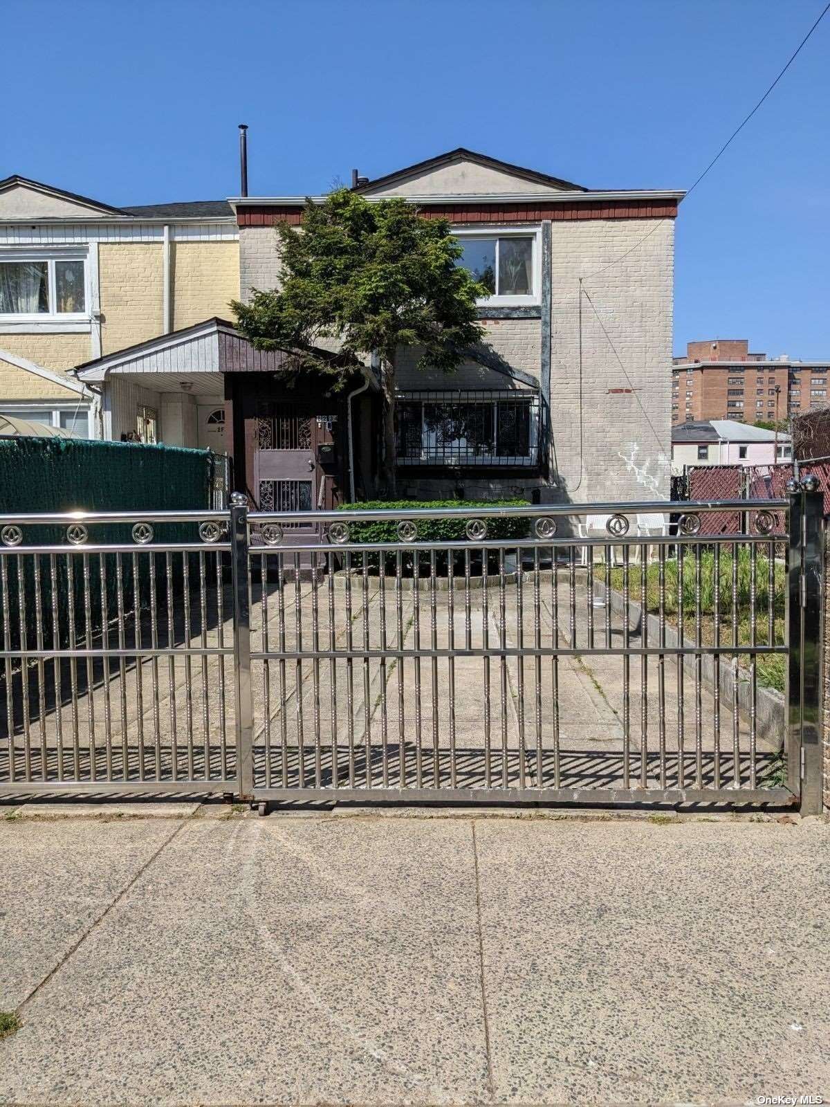 Property for Sale at 6234 Grand Central Parkway, Forest Hills, Queens, NY - Bedrooms: 3 
Bathrooms: 2 
Rooms: 6  - $998,000