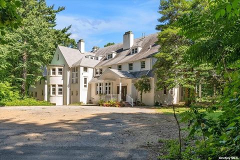 456 Duck Pond Road Matinecock NY 11560
