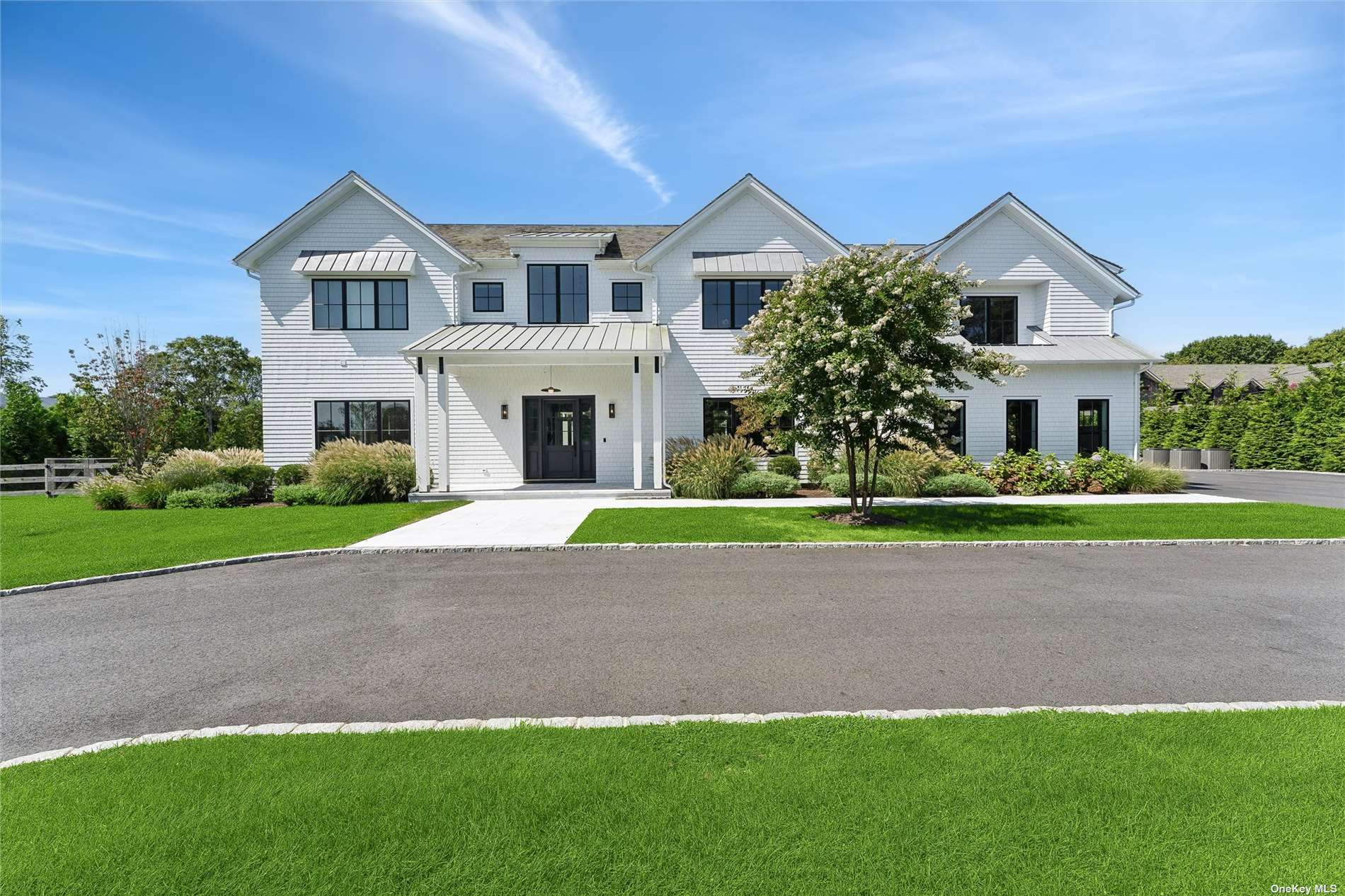 53 Tanners Neck Lane, Westhampton, Hamptons, NY - 6 Bedrooms  
8.5 Bathrooms - 