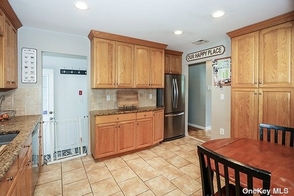 37 Bernard Lane, Commack, New York image 13