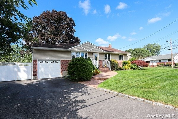 37 Bernard Lane, Commack, New York image 2