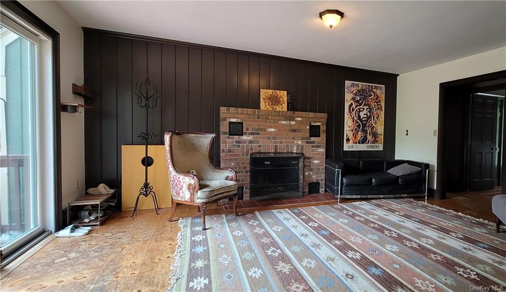 Red Hook, New York 12571, United States, 3 Bedrooms Bedrooms, ,3 BathroomsBathrooms,Residential,Active,81543