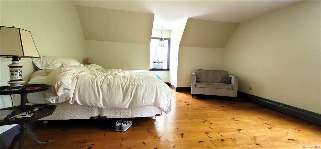 Red Hook, New York 12571, United States, 3 Bedrooms Bedrooms, ,3 BathroomsBathrooms,Residential,Active,81543