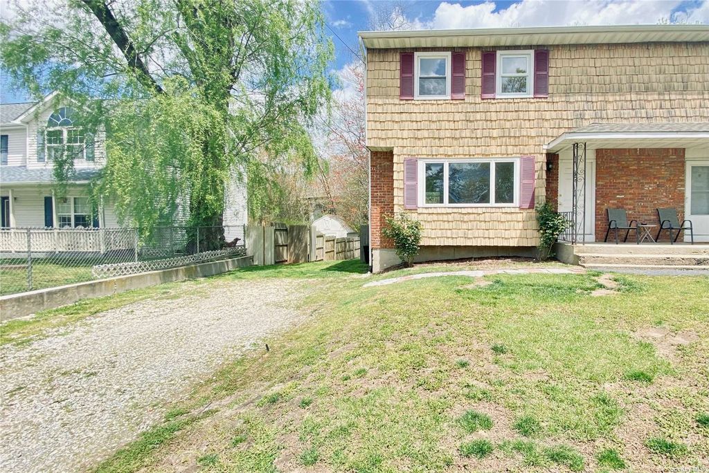 15 Montauk 15, Oakdale, NY 11769, MLS 3480076 Howard Hanna