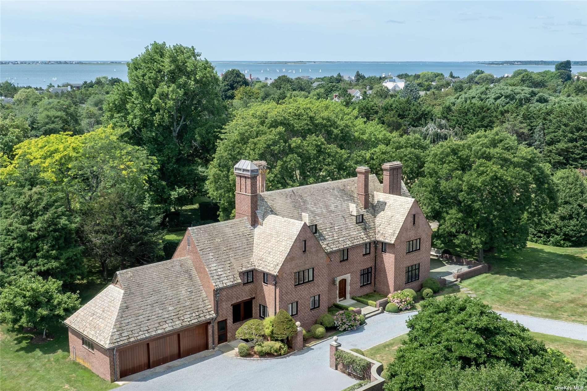 Tuthill Lane, Remsenburg, Hamptons, NY - 7 Bedrooms  
6.5 Bathrooms - 