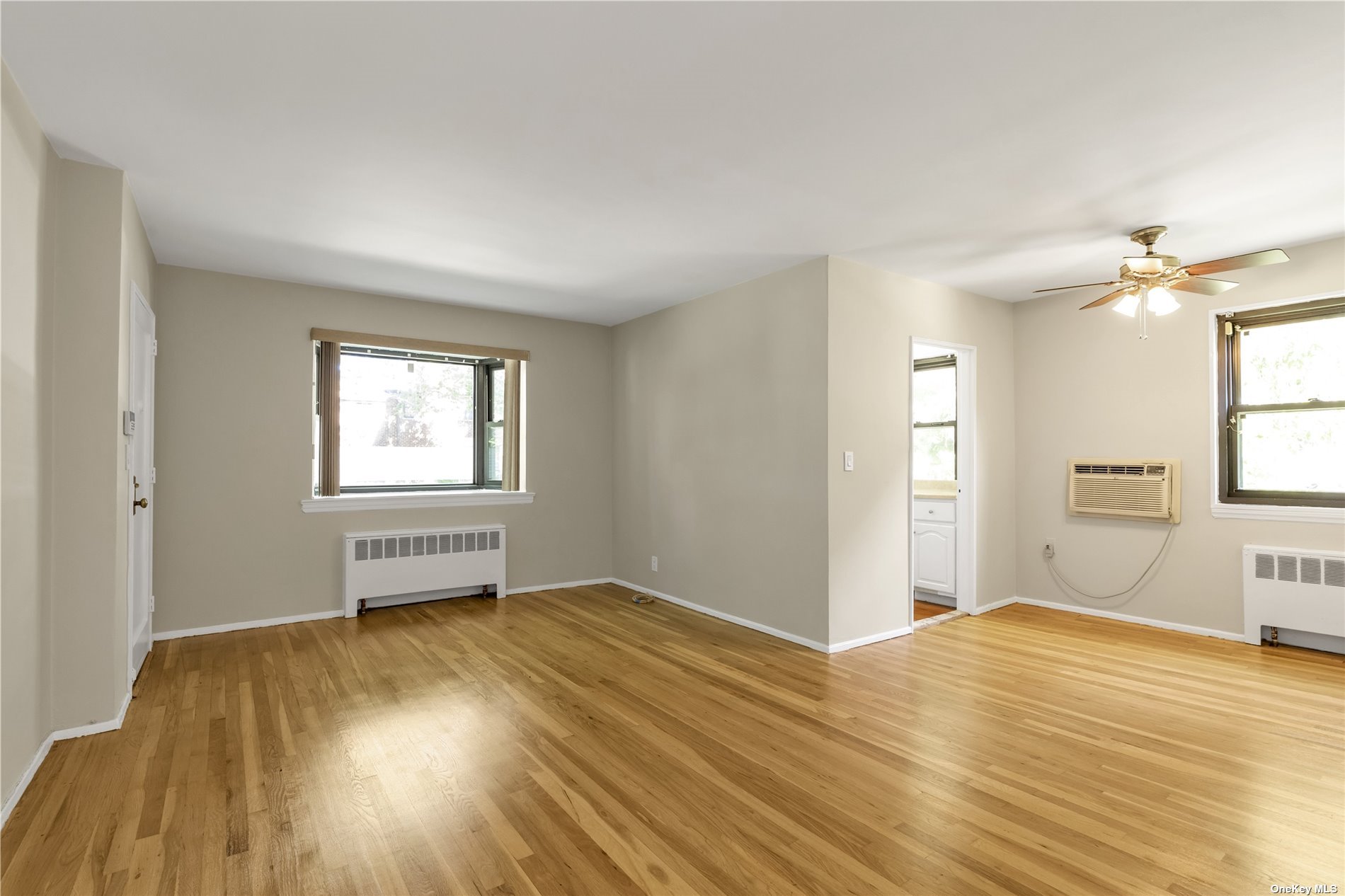 57-26 246 Crescent #E-1, Douglaston, New York image 3