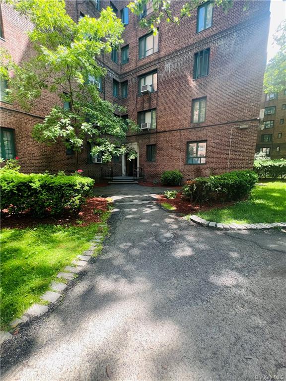 1470 Parkchester Road #4A, New York, New York image 3