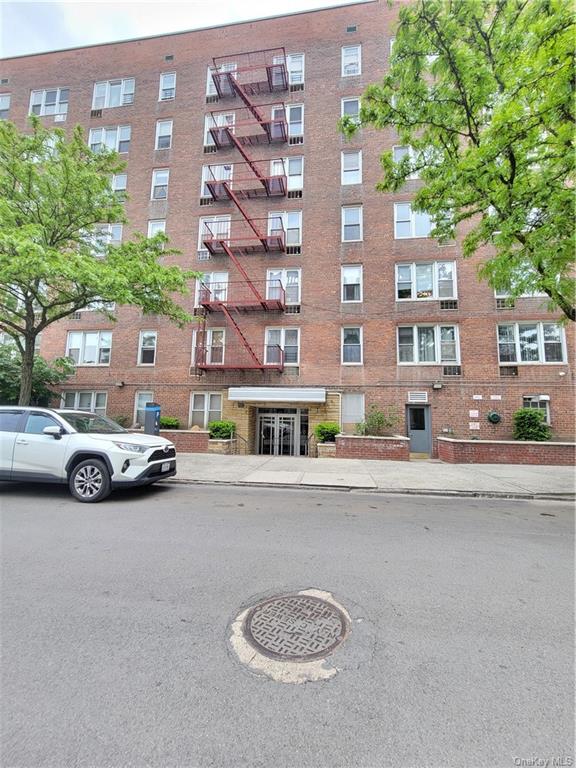 Property for Sale at 1332 Metropolitan Avenue 6A, Bronx, New York - Bathrooms: 1 
Rooms: 2  - $138,000