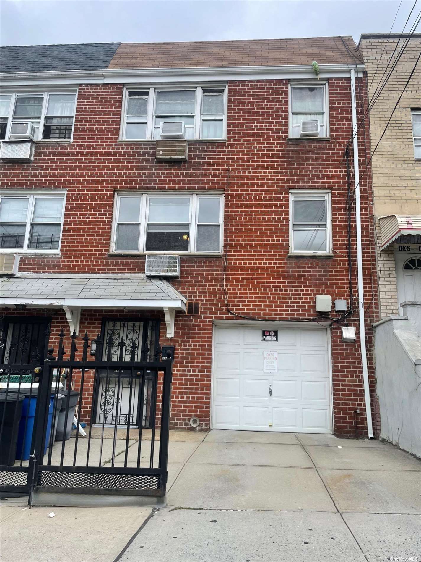 Martense Avenue, Corona, Queens, NY - 7 Bedrooms  
4 Bathrooms  
13 Rooms - 