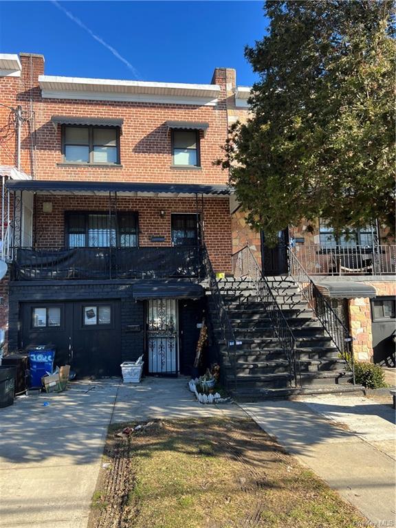 Property for Sale at 1025 E 222nd Street, Bronx, New York - Bedrooms: 6 
Bathrooms: 3  - $825,000