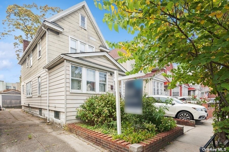 5920 41st Avenue, Woodside, Queens, NY - 3 Bedrooms  
2 Bathrooms  
7 Rooms - 