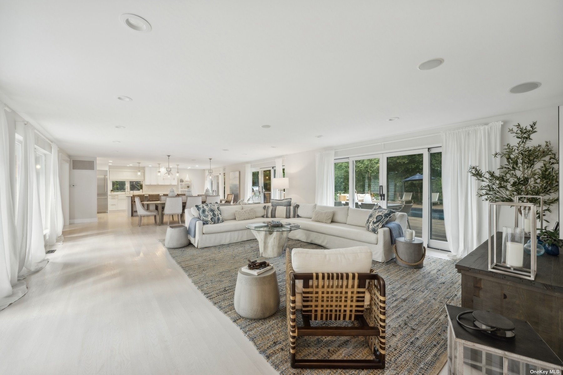 34 West Gate Road Rd, Wainscott, New York image 2