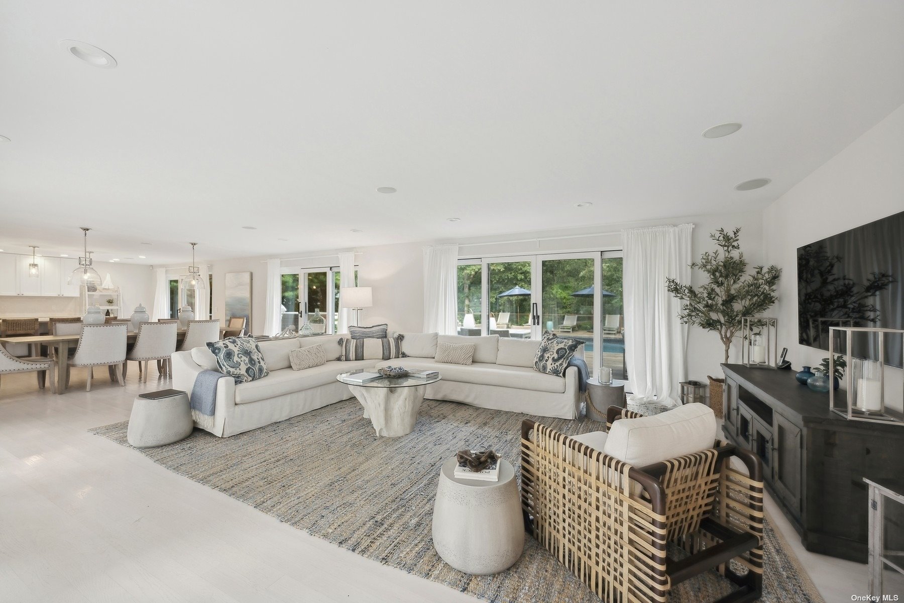 34 West Gate Road Rd, Wainscott, New York image 3