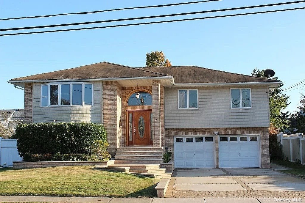 9 Comet Lane, Massapequa, New York image 1