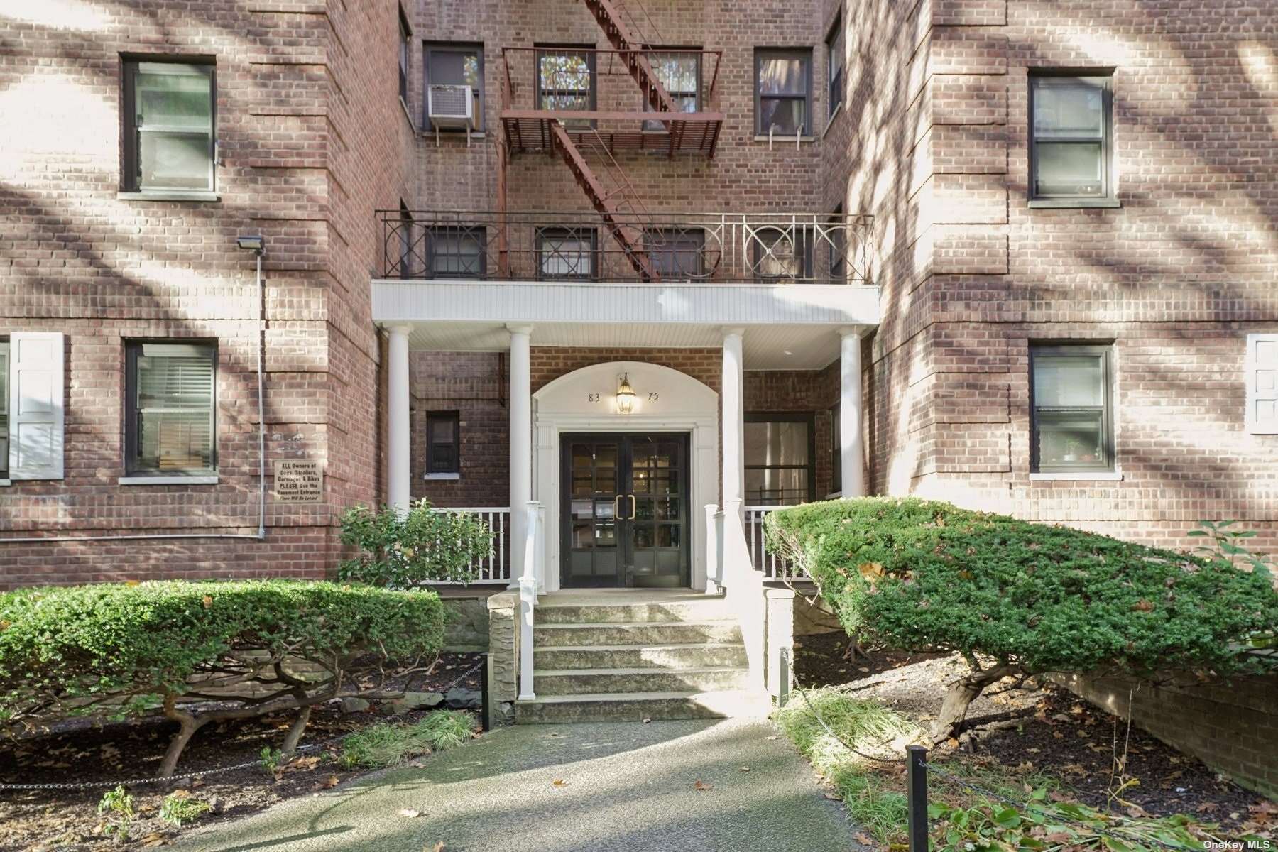 83-75 118th Street #4L, Kew Gardens, New York image 1