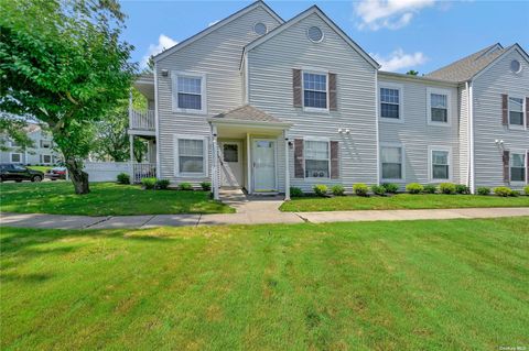 120 Fairview Circle 120 Middle Island NY 11953