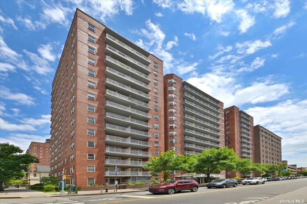 89-15 Parsons Boulevard #10C, Jamaica, New York image 1