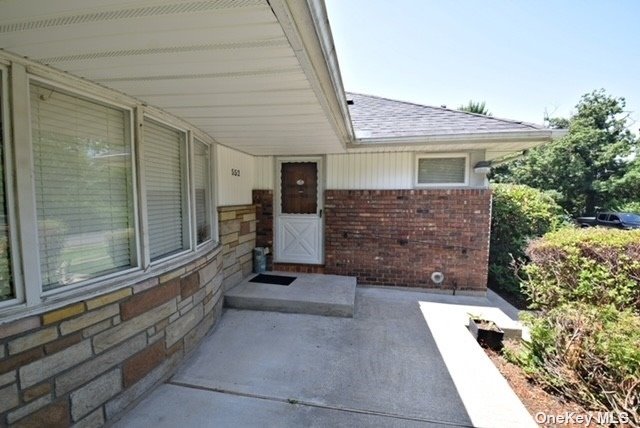 552 Emerson Drive, West Hempstead, New York image 3