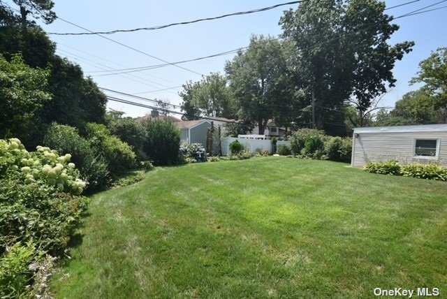 552 Emerson Drive, West Hempstead, New York image 24