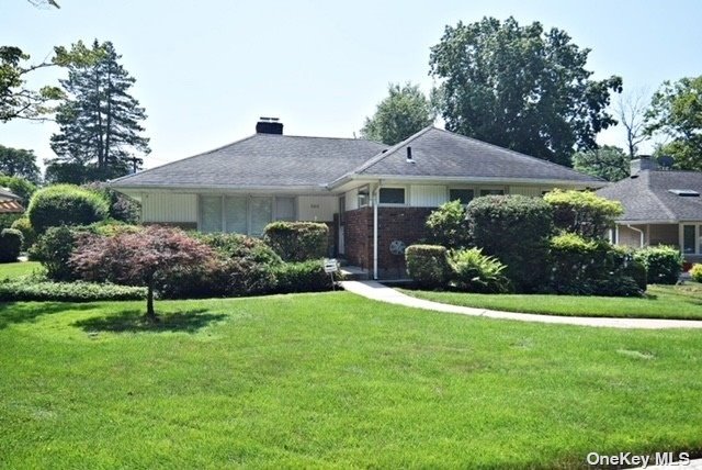 552 Emerson Drive, West Hempstead, New York image 1