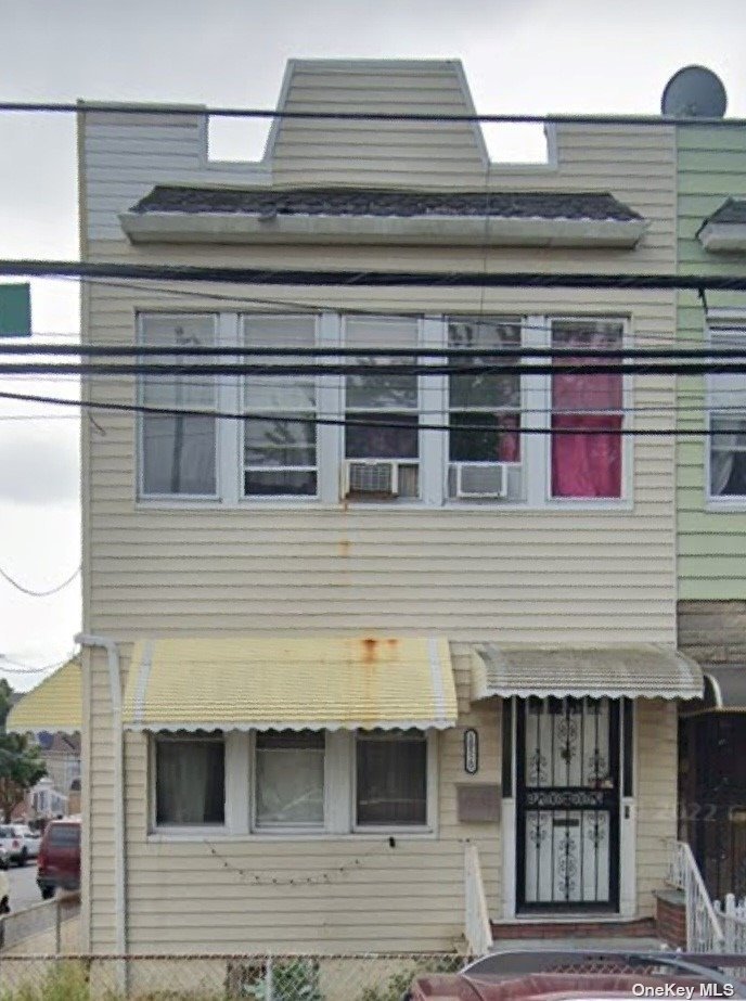 10520 32nd Avenue, East Elmhurst, Queens, NY - 4 Bedrooms  
2 Bathrooms  
11 Rooms - 