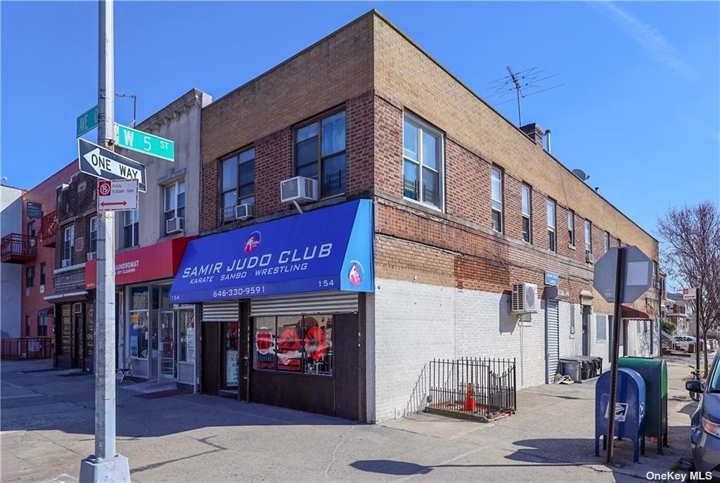 154 Avenue O