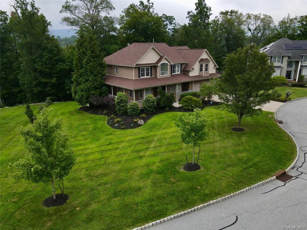 129 Winding Brook Court, New Windsor, New York image 2