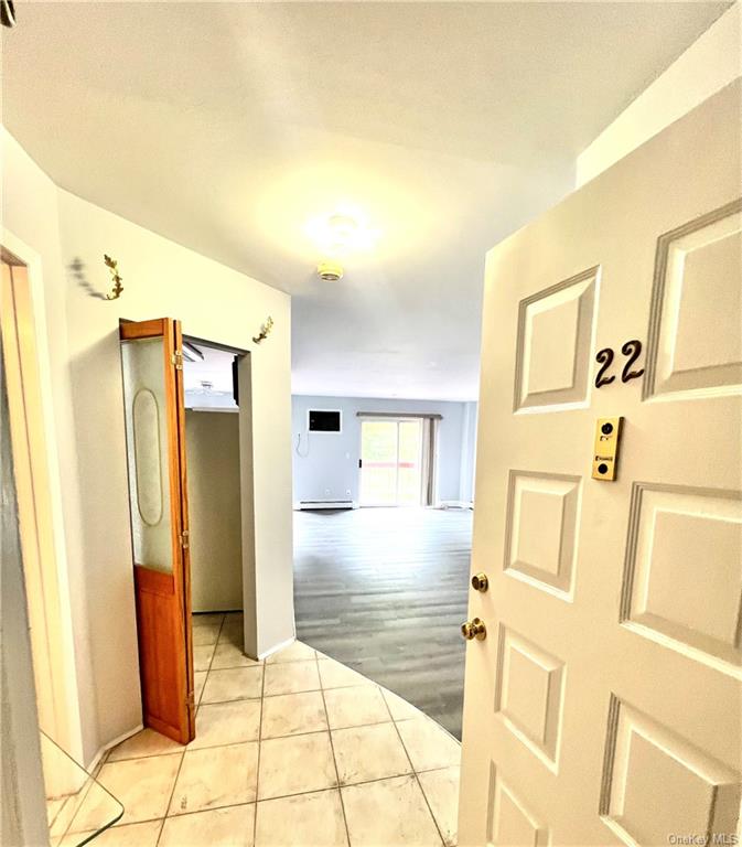 Rental Property at 55 N Broadway 1-15, White Plains, New York - Bedrooms: 2 
Bathrooms: 3 
Rooms: 8  - $3,900 MO.