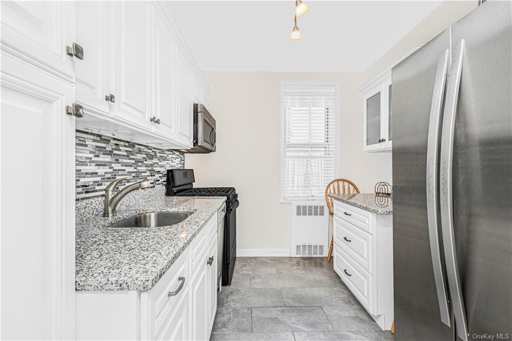 Property for Sale at 5615 Netherland Avenue 6G, Bronx, New York - Bedrooms: 2 
Bathrooms: 1 
Rooms: 5  - $249,000