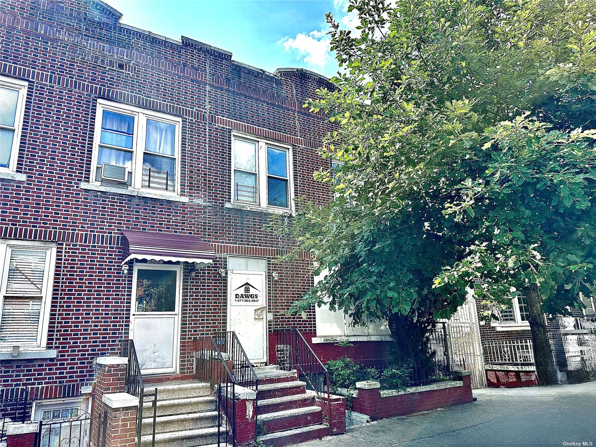 Property for Sale at 1269 Commonwealth Avenue, Bronx, New York - Bedrooms: 7 
Bathrooms: 4 
Rooms: 15  - $999,900