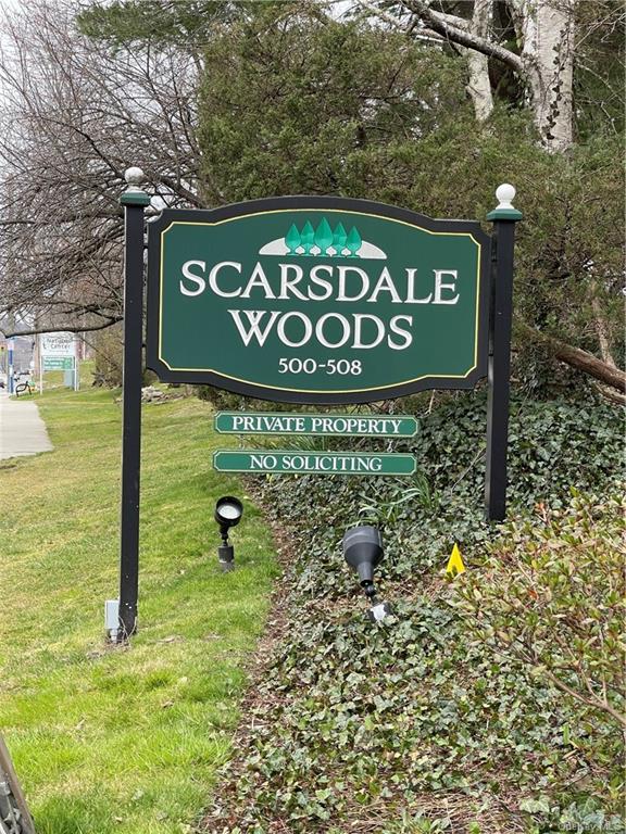 500 Central Avenue 423, Scarsdale, New York - 2 Bedrooms  
2 Bathrooms  
6 Rooms - 
