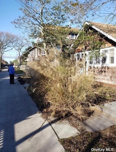 Rental Property at Evergreen, Ocean Beach, Hamptons, NY - Bedrooms: 3 
Bathrooms: 2  - $5,000 MO.