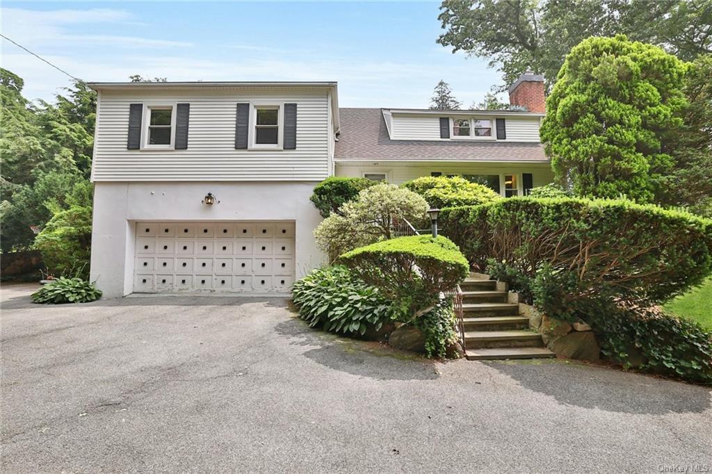 Rental Property at 994 Post Road, Scarsdale, New York - Bedrooms: 4 
Bathrooms: 3 
Rooms: 6  - $8,000 MO.