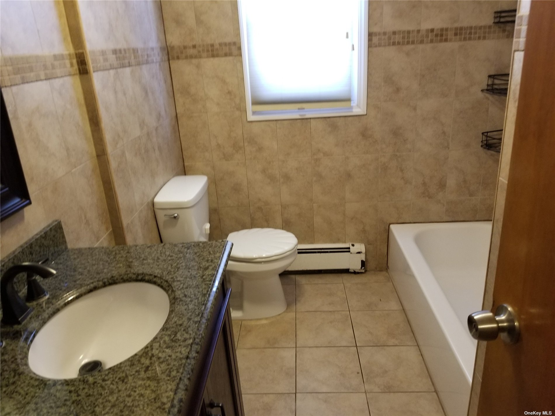 Island Park, New York 11558, United States, 6 Bedrooms Bedrooms, ,2 BathroomsBathrooms,Residential,Pending,29403