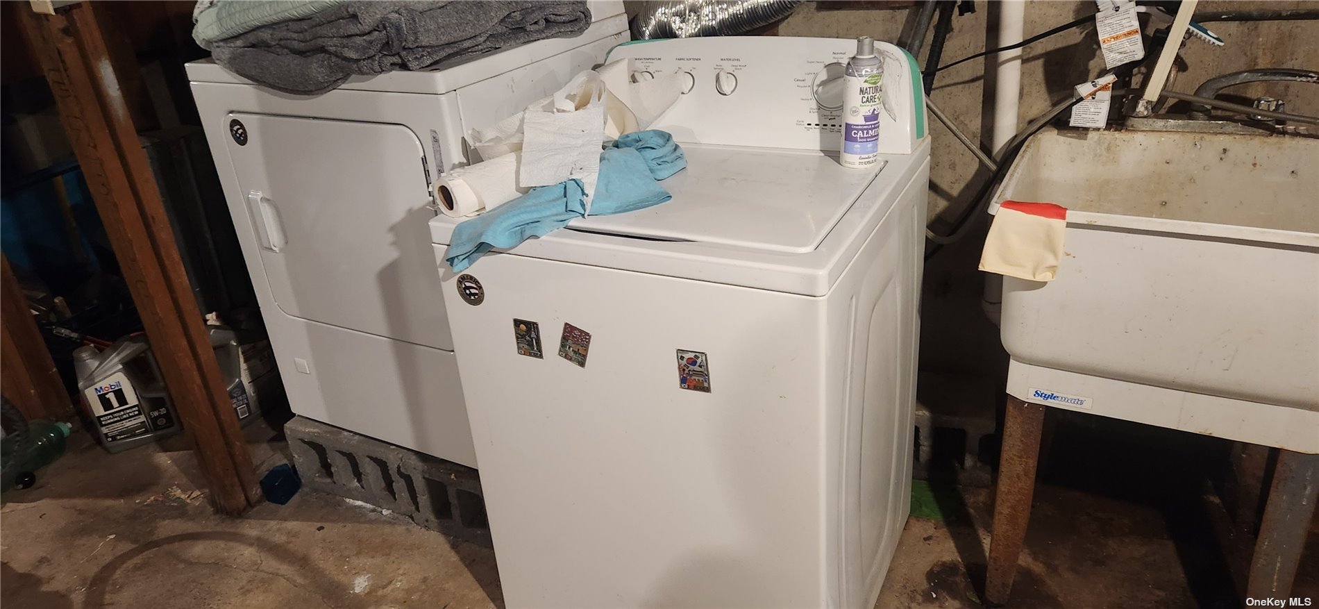 Island Park, New York 11558, United States, 6 Bedrooms Bedrooms, ,2 BathroomsBathrooms,Residential,Pending,29403