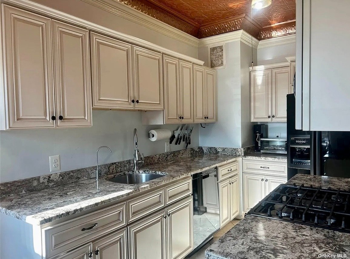 160-15 Powells Cove Boulevard A103