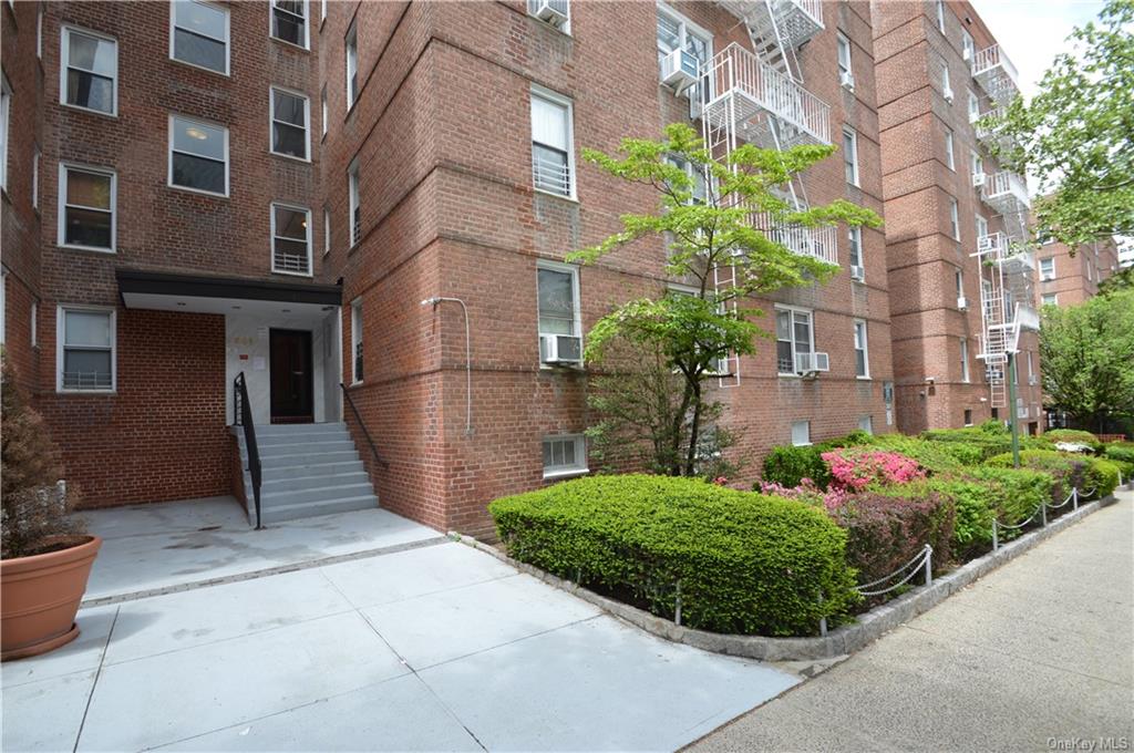 501 Riverdale Avenue #2J, Yonkers, New York image 3