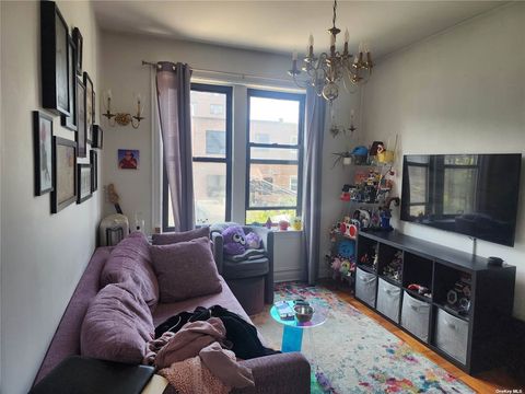 34-52 30th Street Long Island City NY 11106
