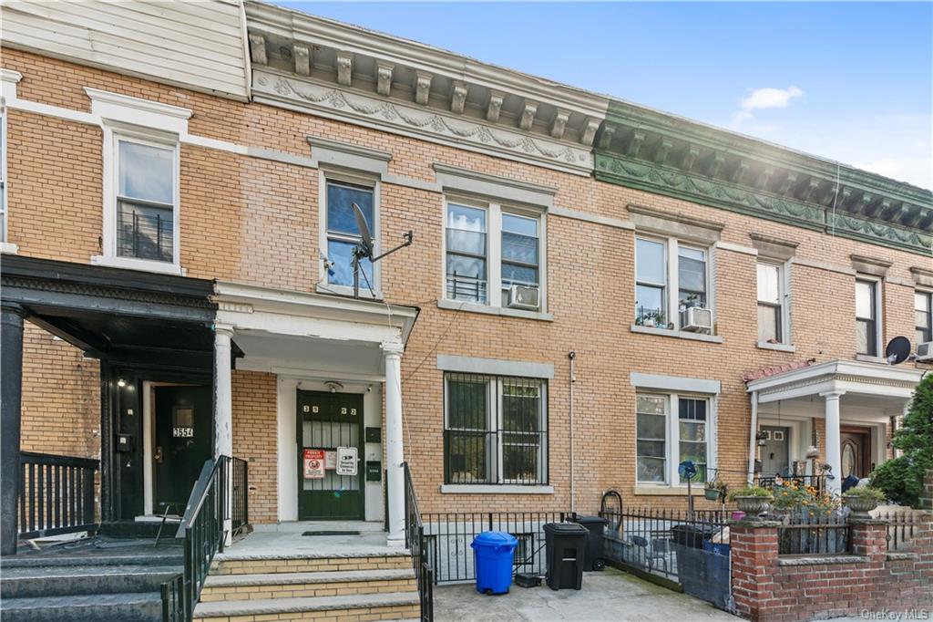 Webster Avenue 1, Bronx, New York - 3 Bedrooms  
2 Bathrooms - 