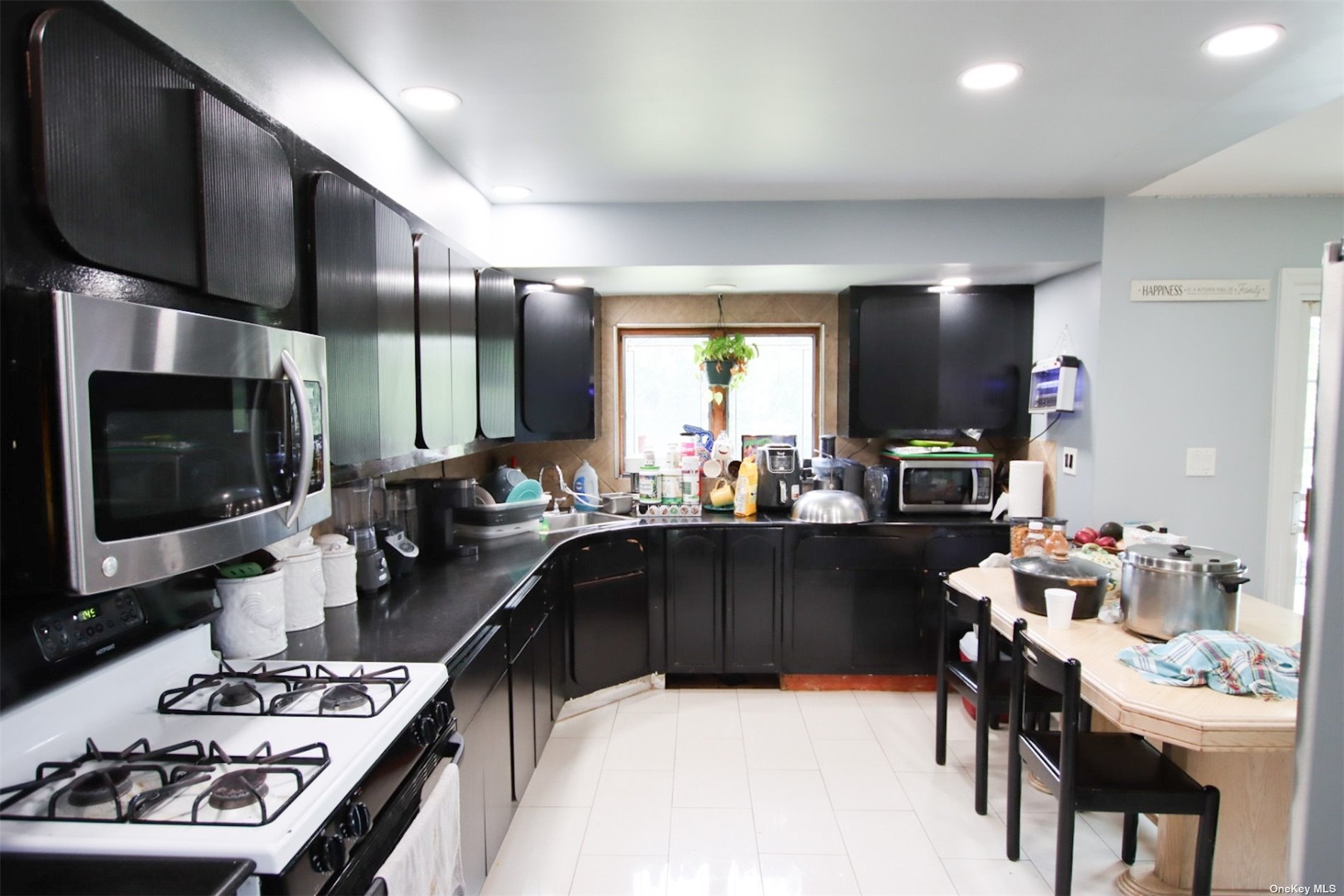 Photo 6 of 12 of 141 Brookside Avenue house