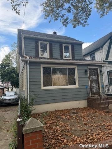 Property for Sale at 18715 Keeseville Avenue, Saint Albans, Queens, NY - Bedrooms: 4 
Bathrooms: 3 
Rooms: 8  - $785,000