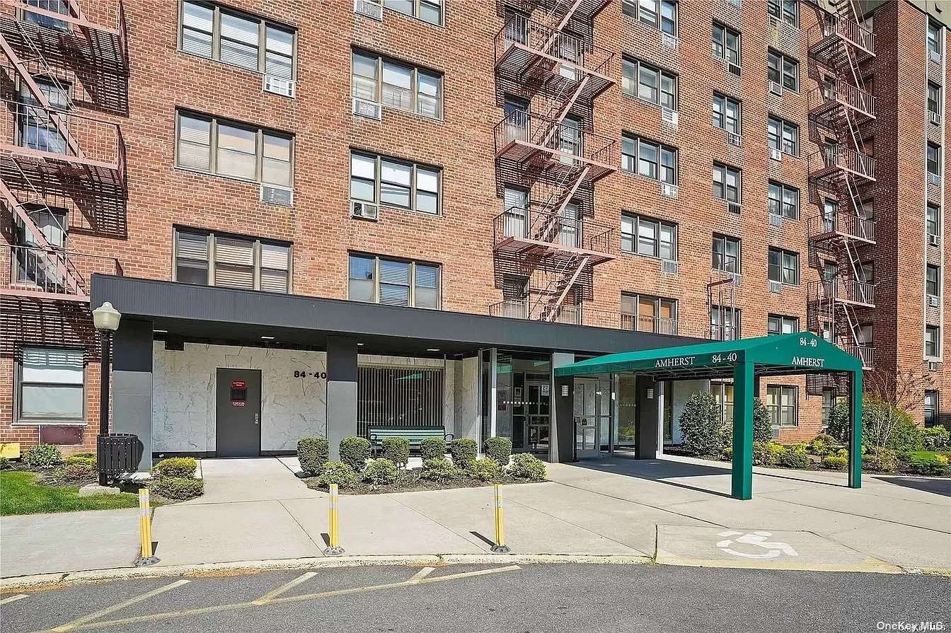 Property for Sale at 8440 153 Avenue Ave 5H, Lindenwood, Queens, NY - Bedrooms: 1 
Bathrooms: 1 
Rooms: 4  - $225,000