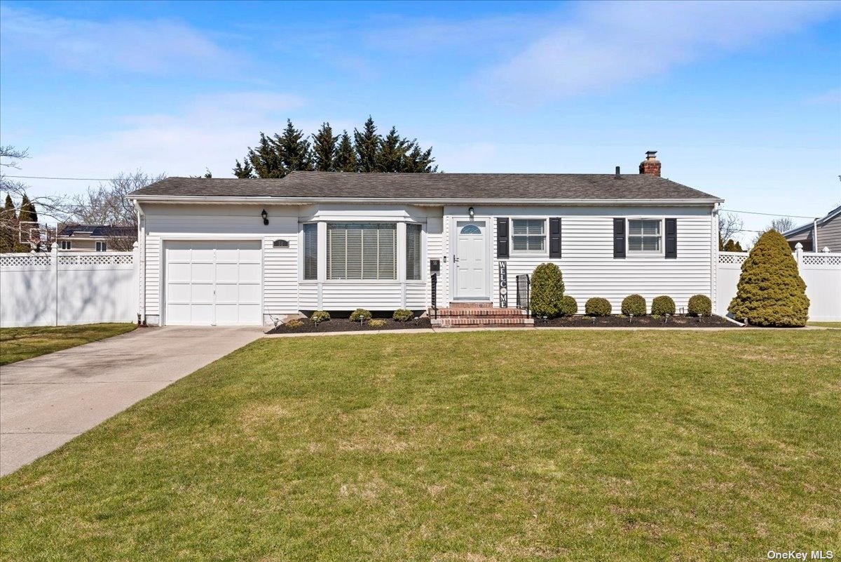 Property for Sale at 56 Montrose Drive, Commack, Hamptons, NY - Bedrooms: 3 
Bathrooms: 1  - $629,000